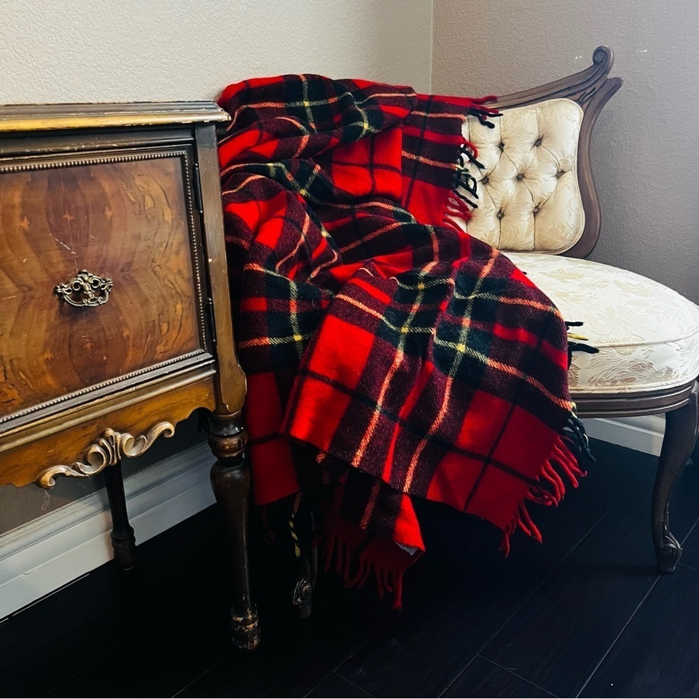 Vintage Troy Robe Wool Plaid Stadium 52x62" Throw Fringed Blanket Tartan Plaid.